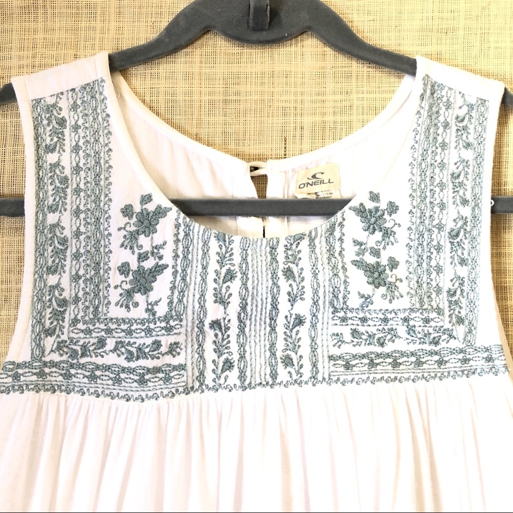 O’Neil Mini Dress Sleeveless Embroidered Top White Blue Size Small - Picture 2 of 7